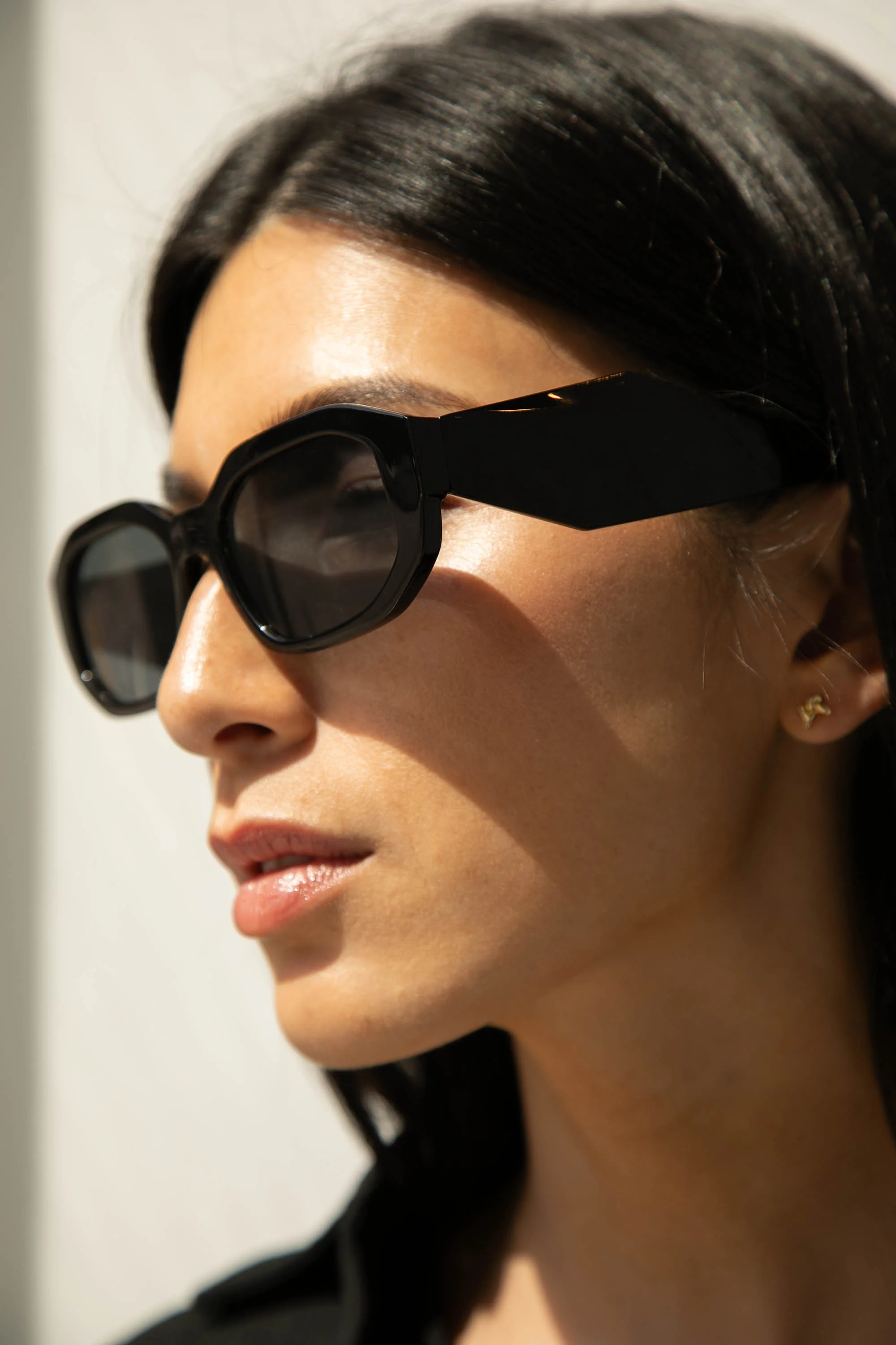 ANGULAR FRAME SUNGLASSES - Image 3