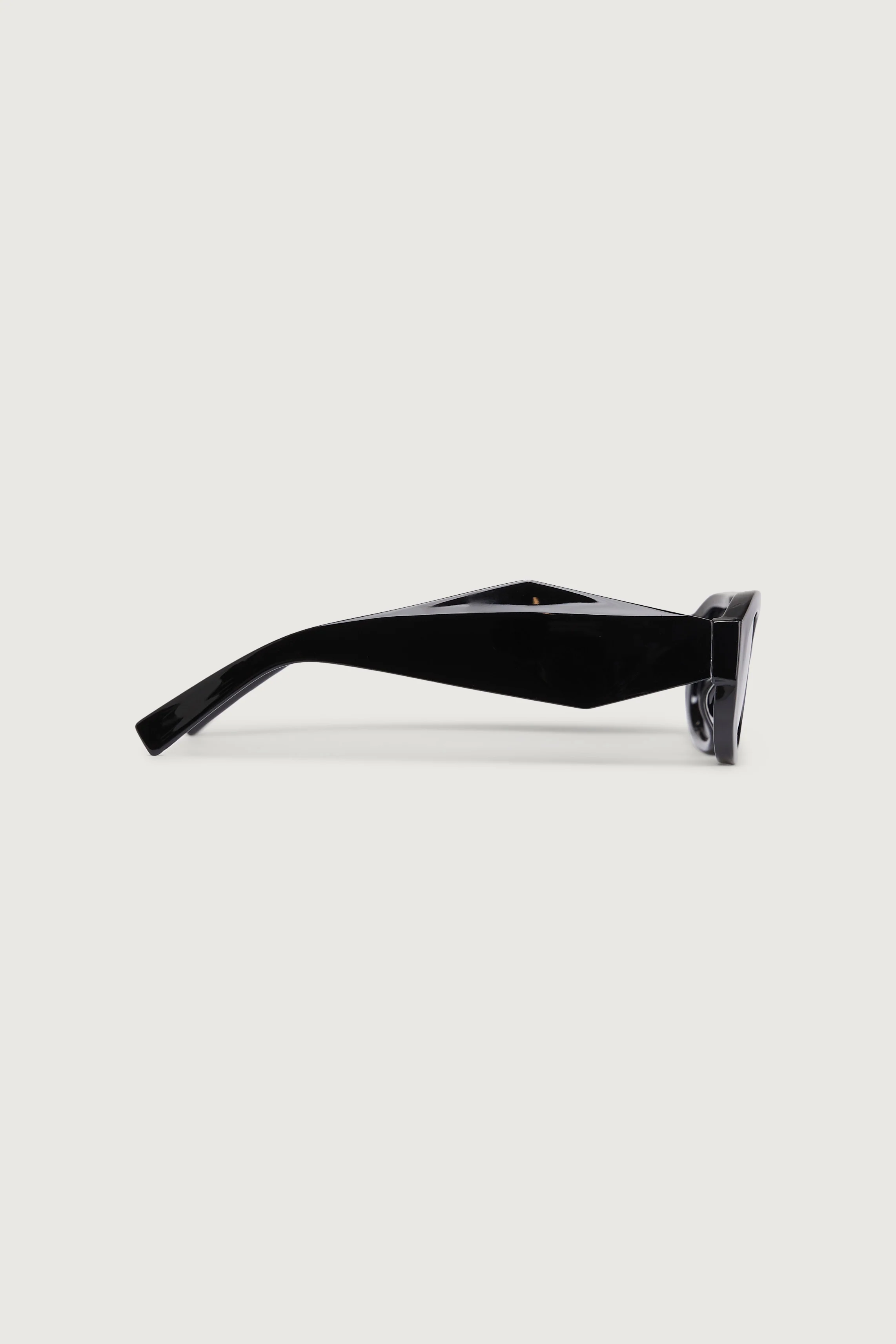 ANGULAR FRAME SUNGLASSES - Image 6