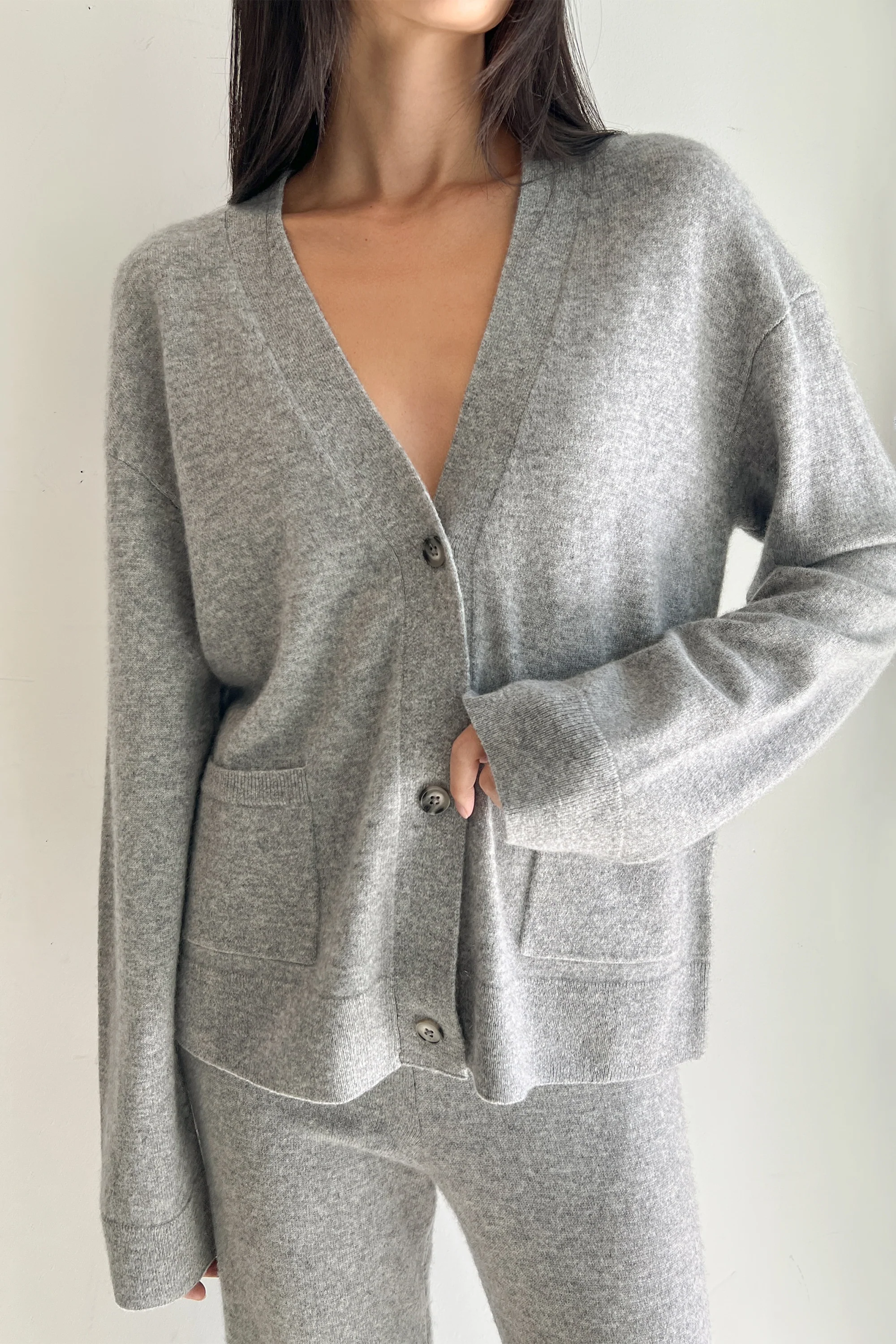 100% CASHMERE CARDIGAN - Image 13
