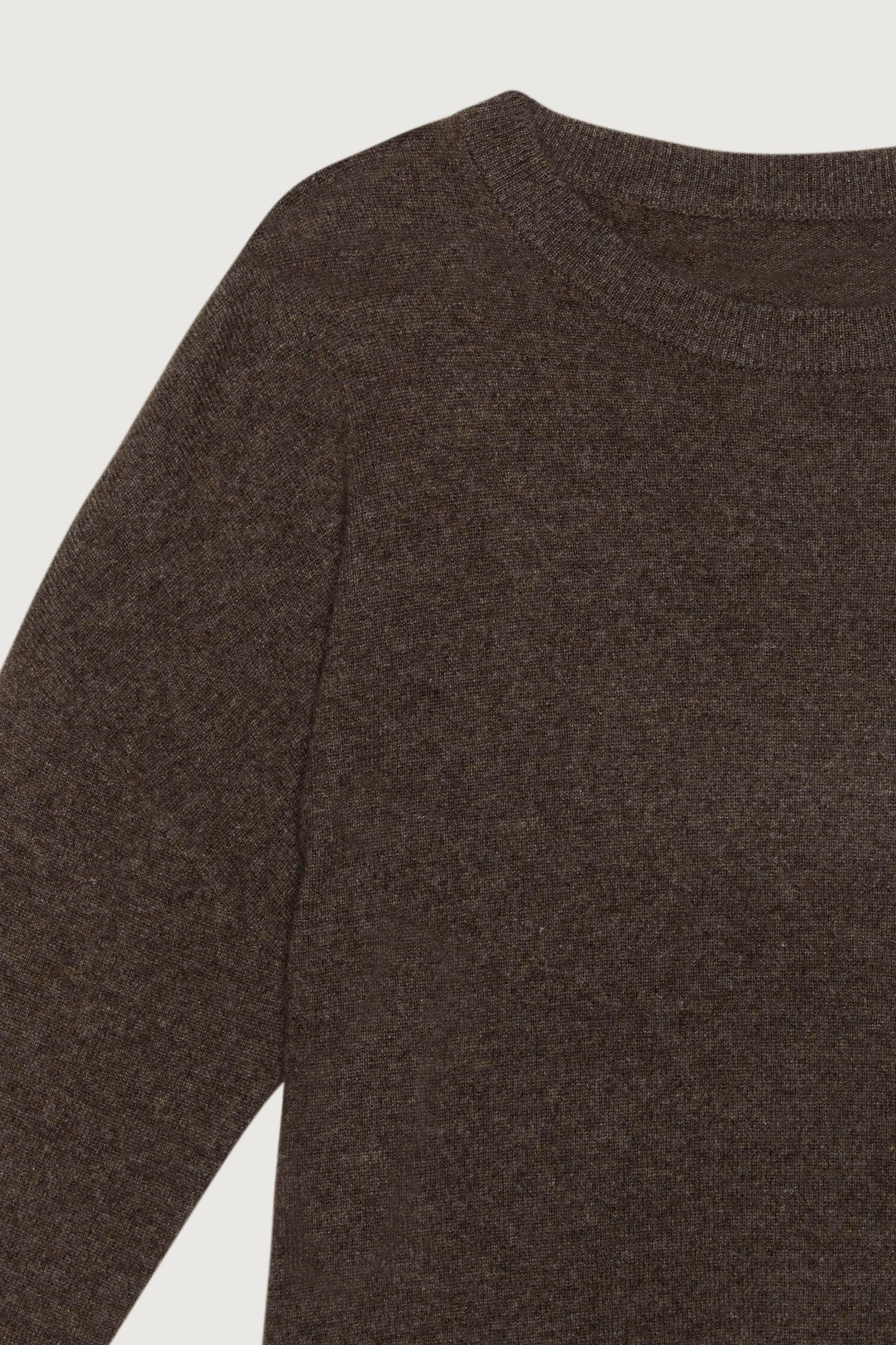 100% CASHMERE CREWNECK SWEATER - Image 10