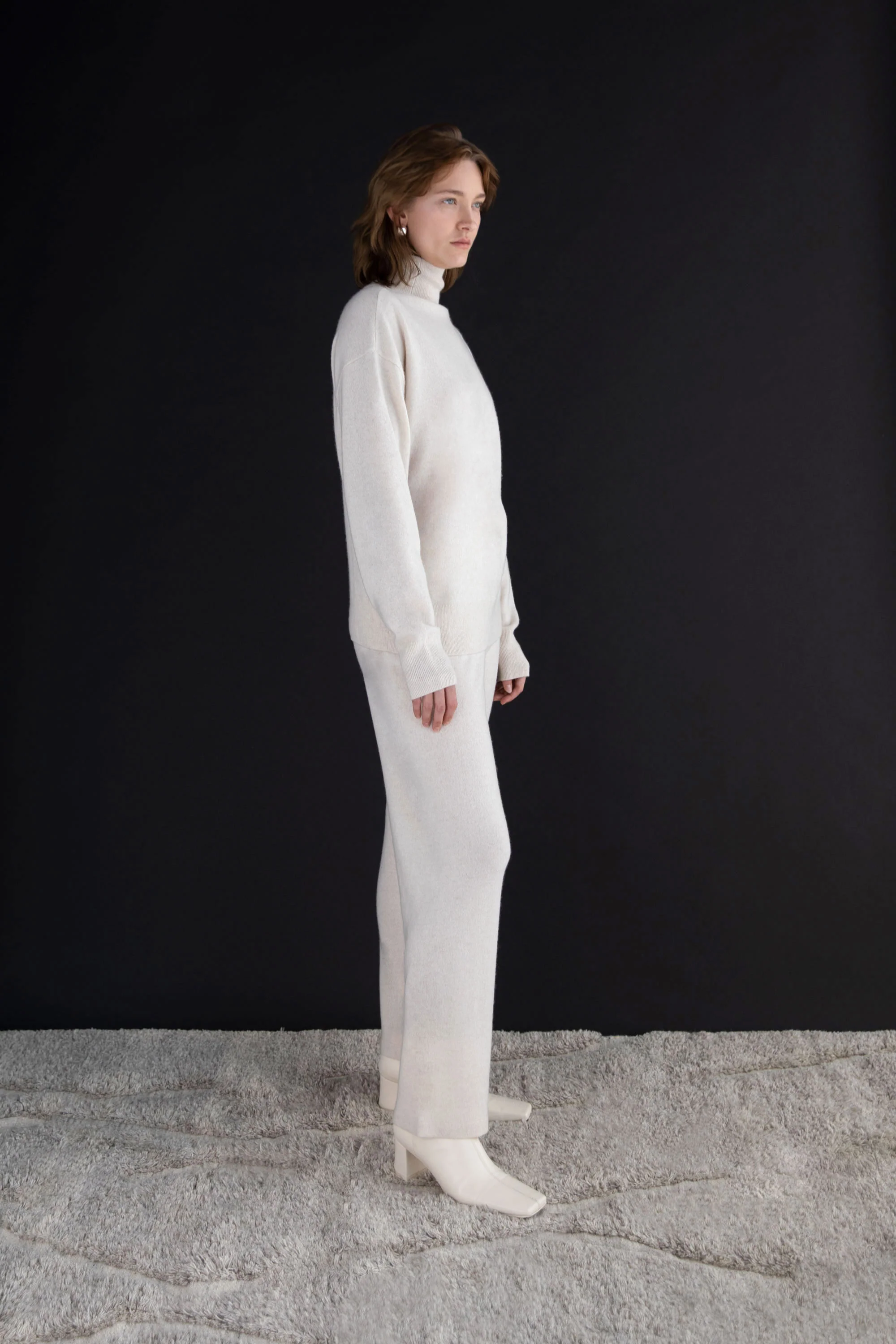 100% CASHMERE TURTLENECK SWEATER - Image 15