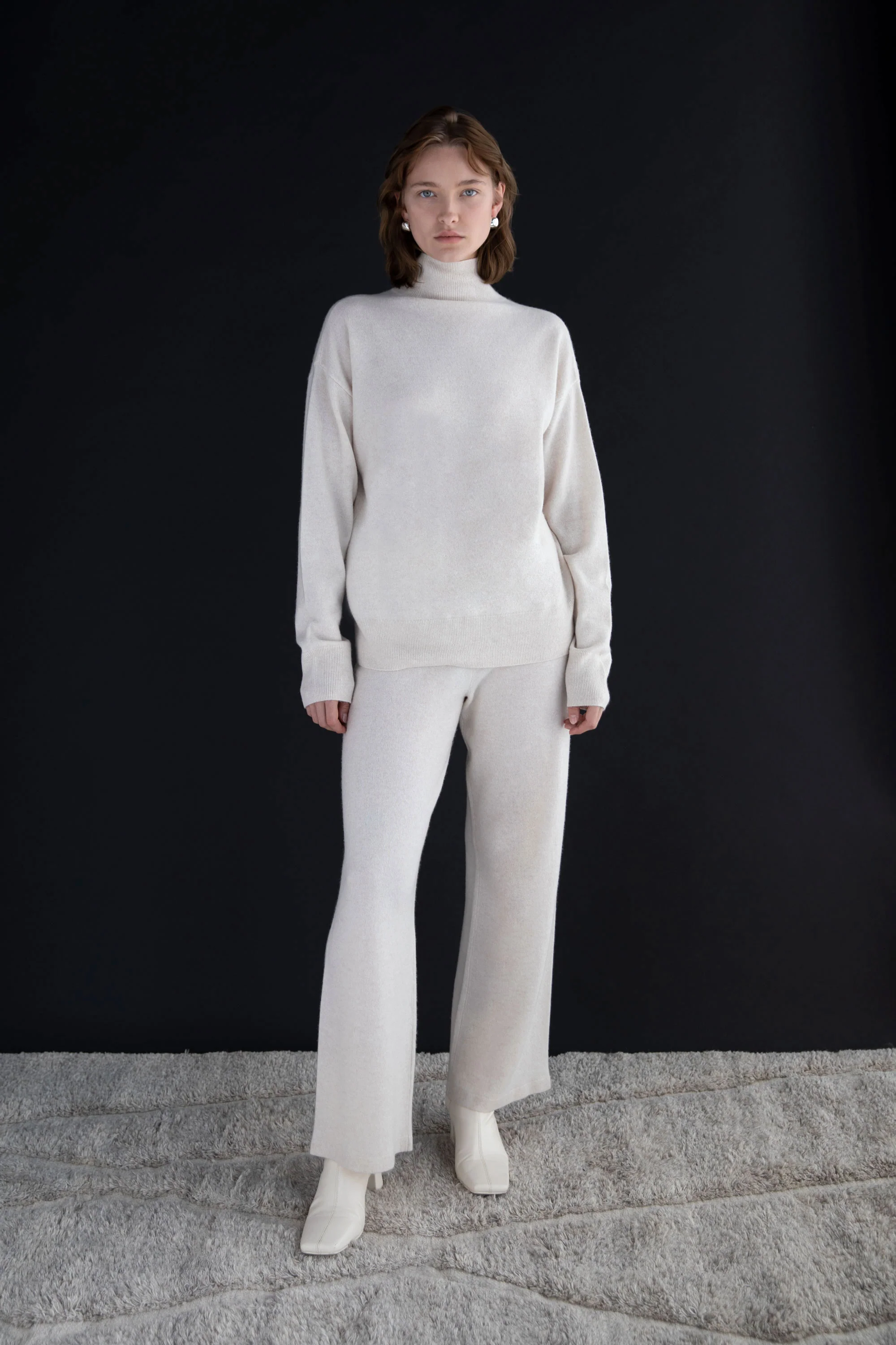 100% CASHMERE TURTLENECK SWEATER - Image 16