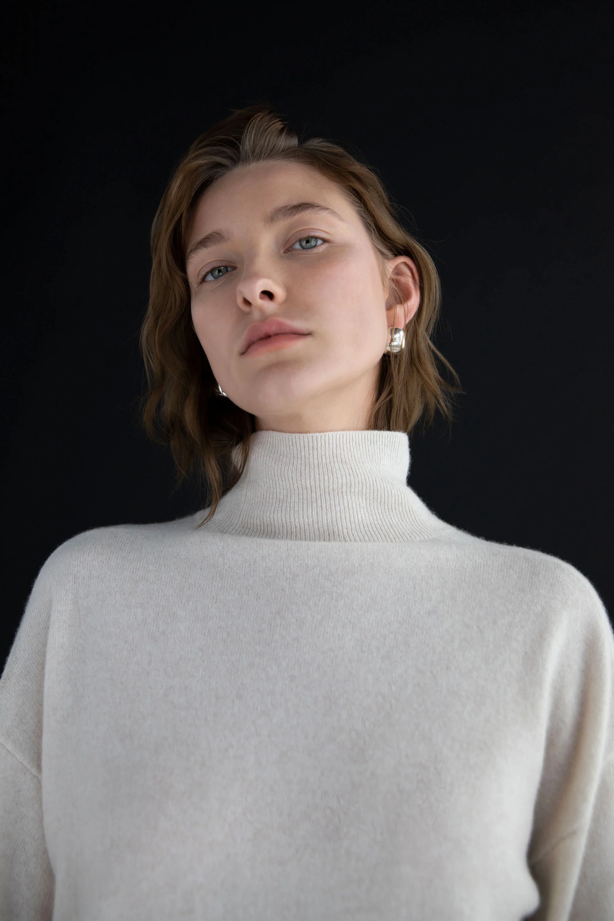 100% CASHMERE TURTLENECK SWEATER - Image 17