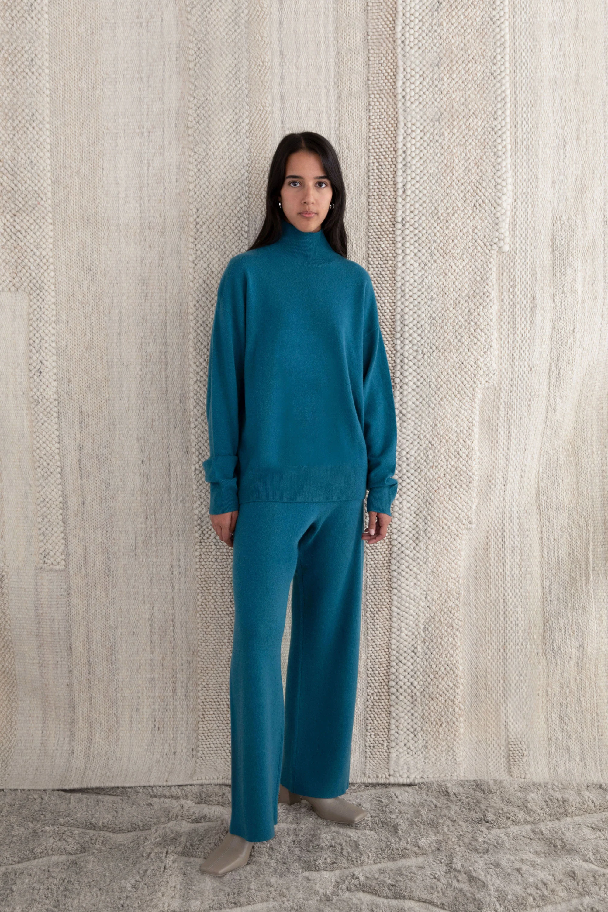 100% CASHMERE TURTLENECK SWEATER - Image 3