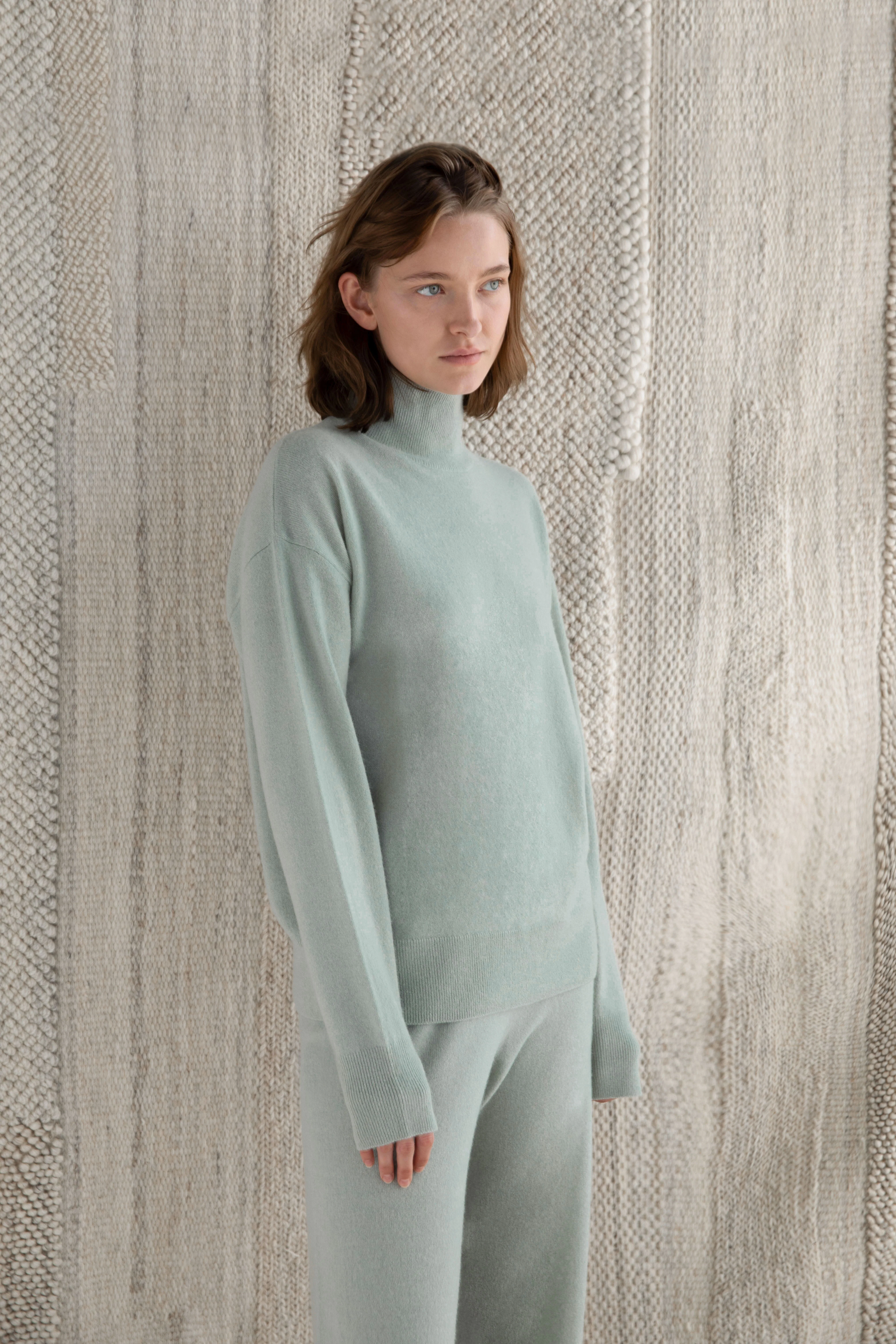 100% CASHMERE TURTLENECK SWEATER - Image 7