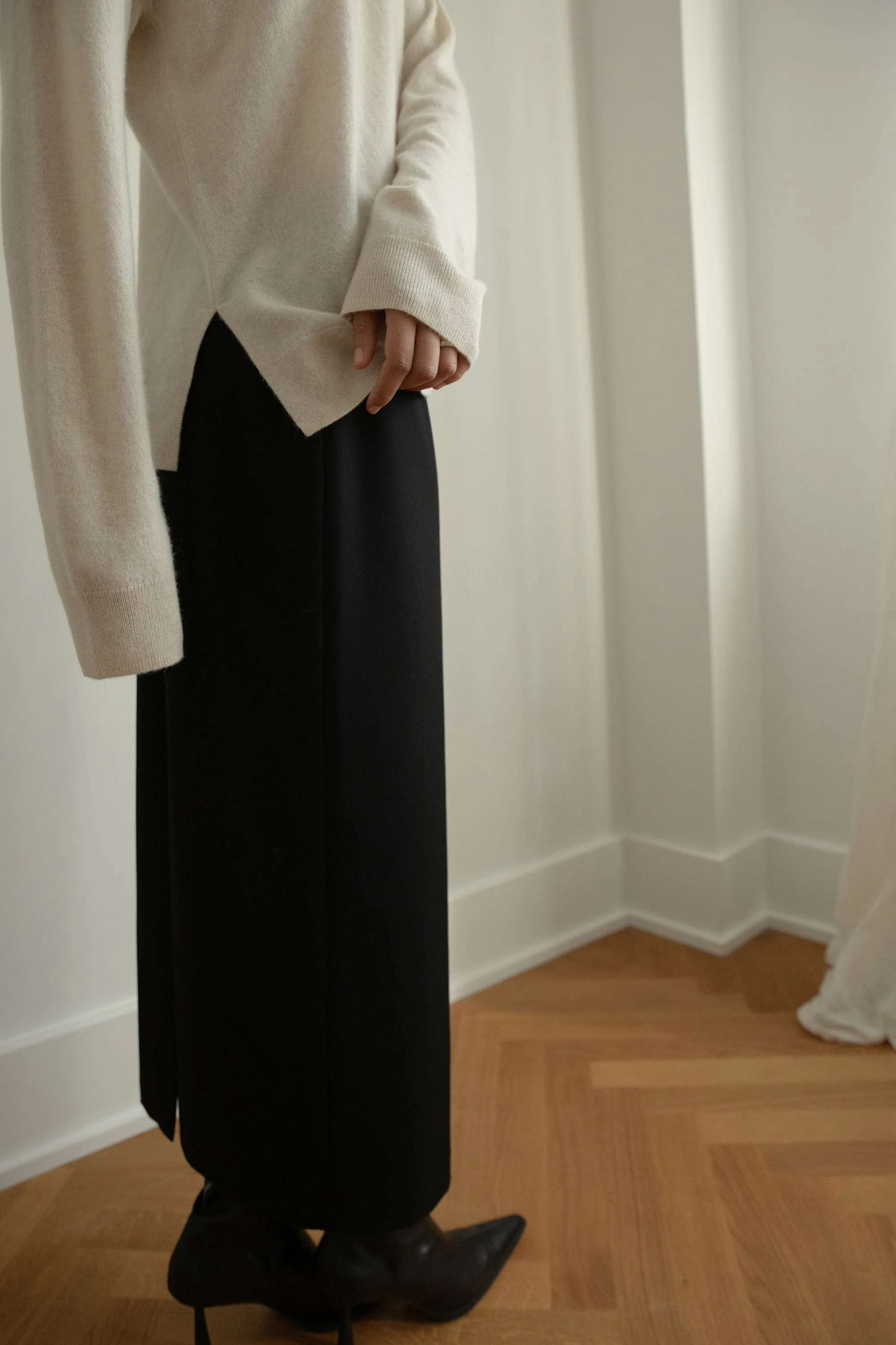 100% CASHMERE TURTLENECK SWEATER - Image 4