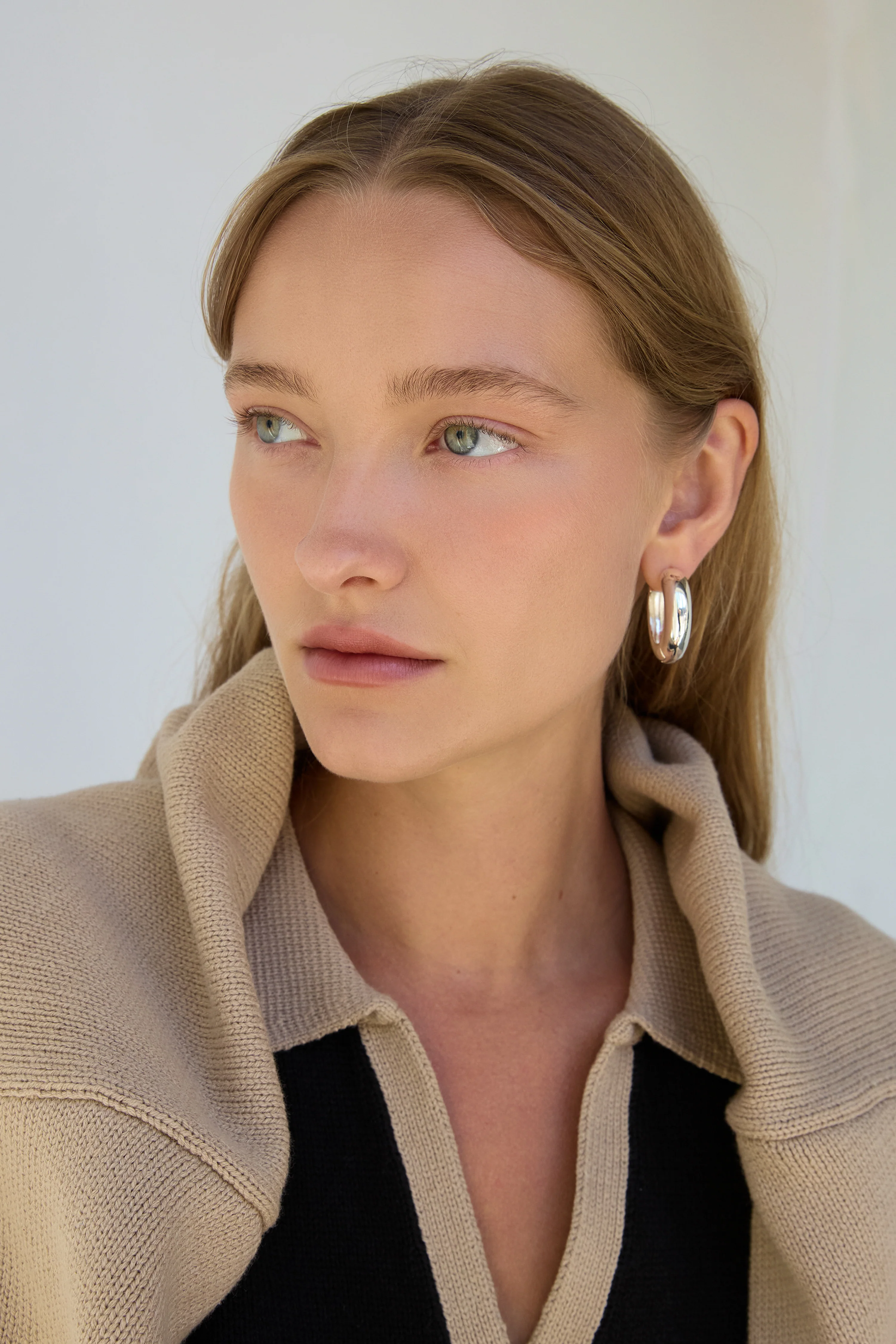 CHUNKY HOOP EARRINGS - Image 3