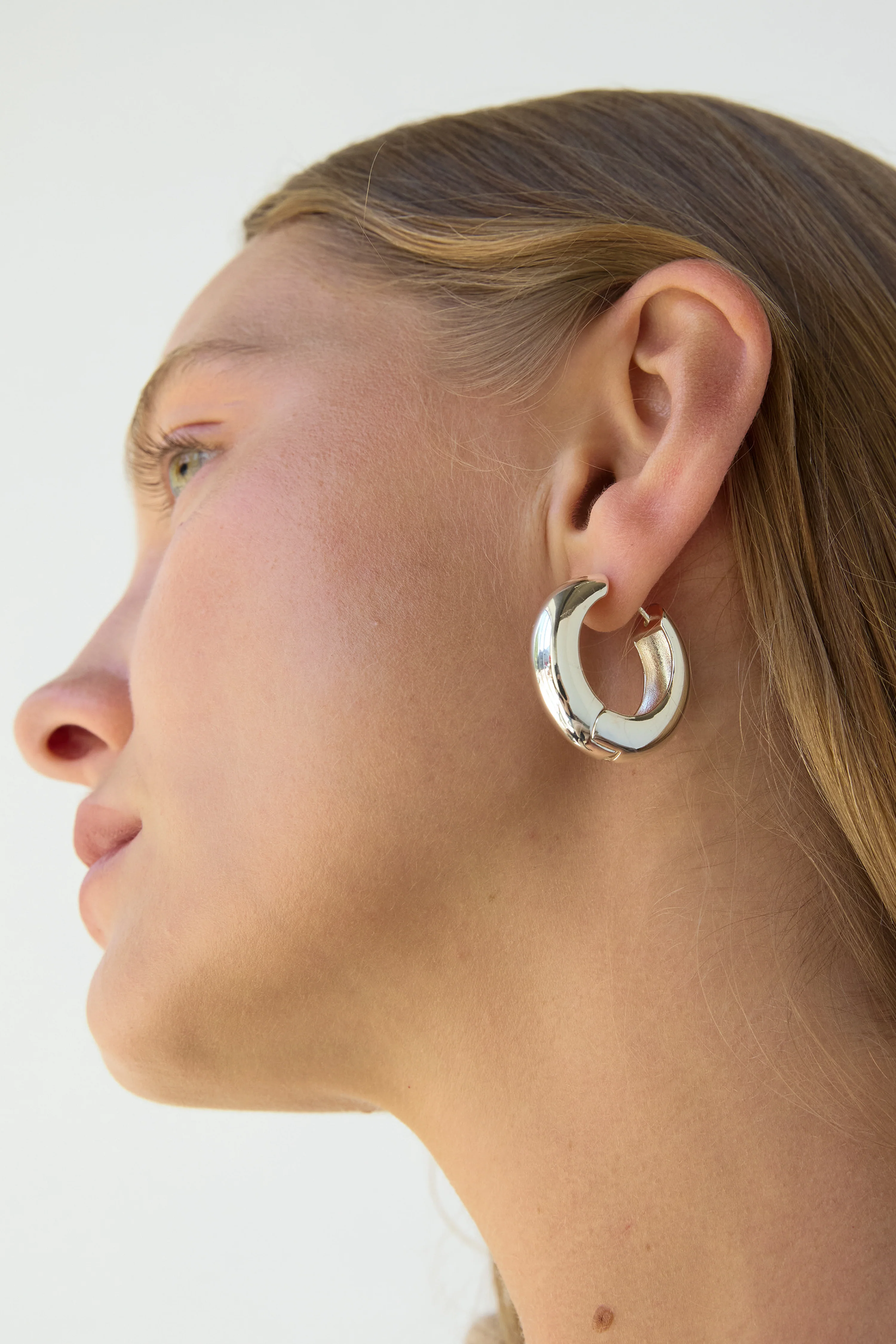 CHUNKY HOOP EARRINGS - Image 4
