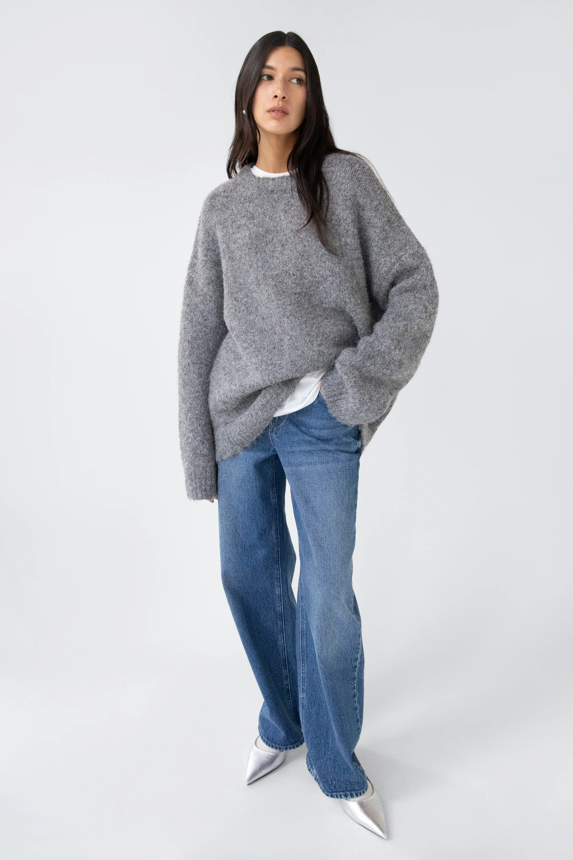 OVERSIZED CREWNECK SWEATER - Image 10