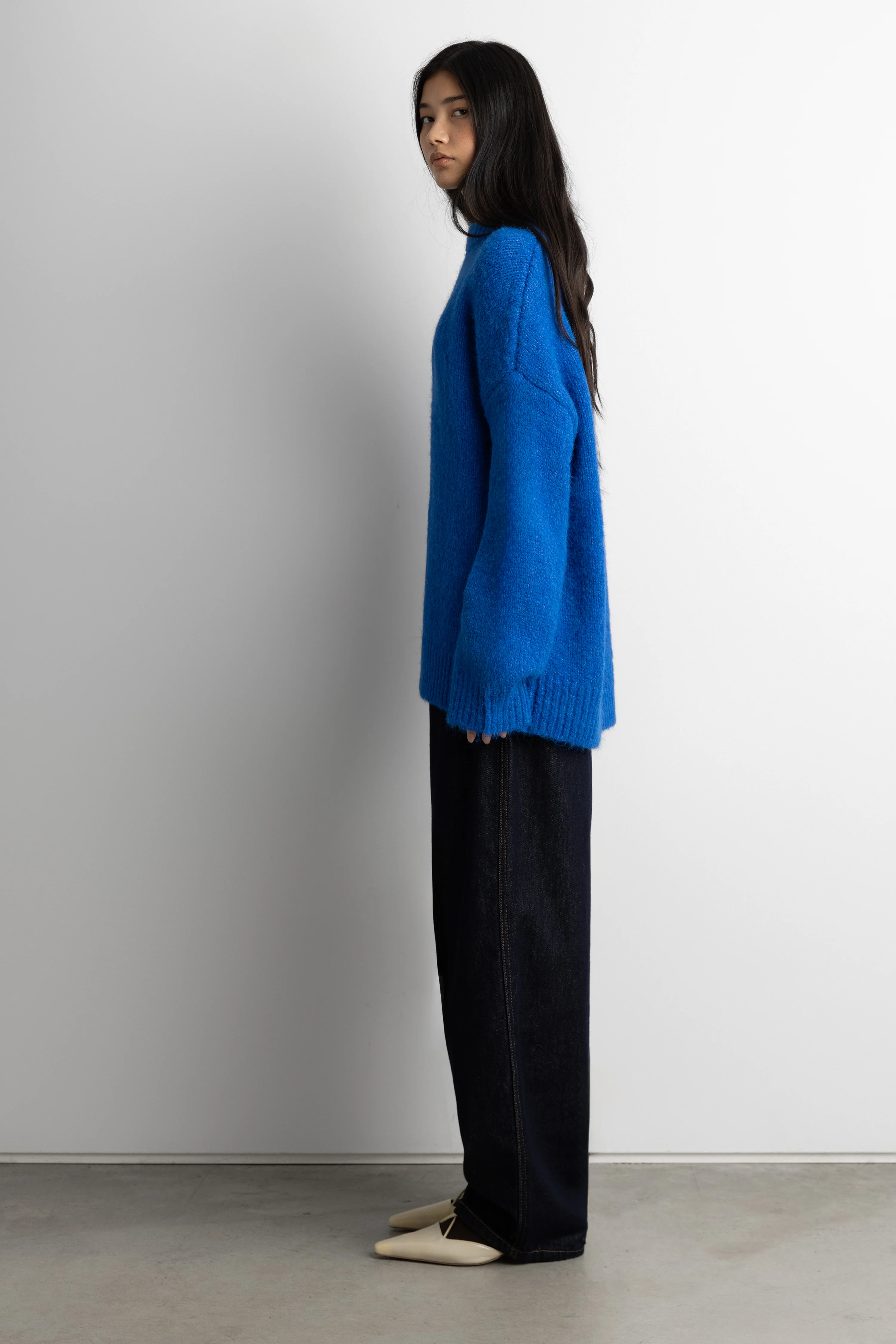 OVERSIZED CREWNECK SWEATER - Image 3