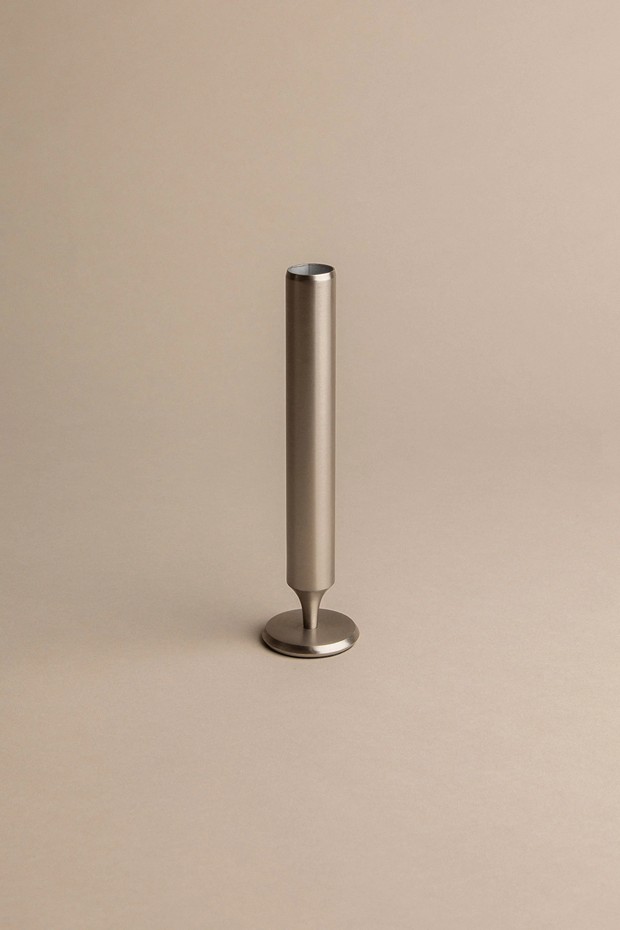 LARGE PILIER TAPER CANDLE HOLDER - Image 4