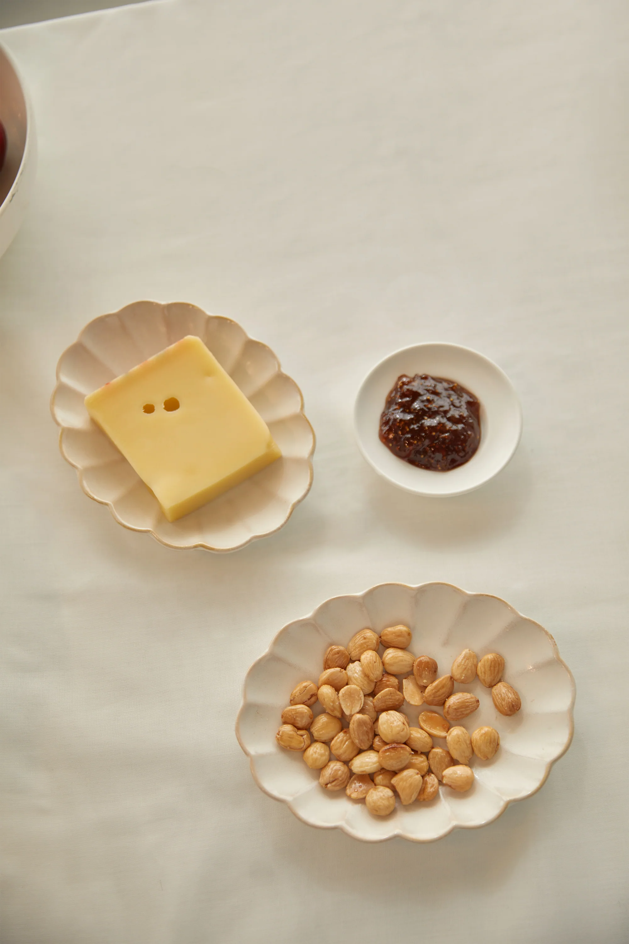 SCALLOPED SIDE PLATE - Image 4