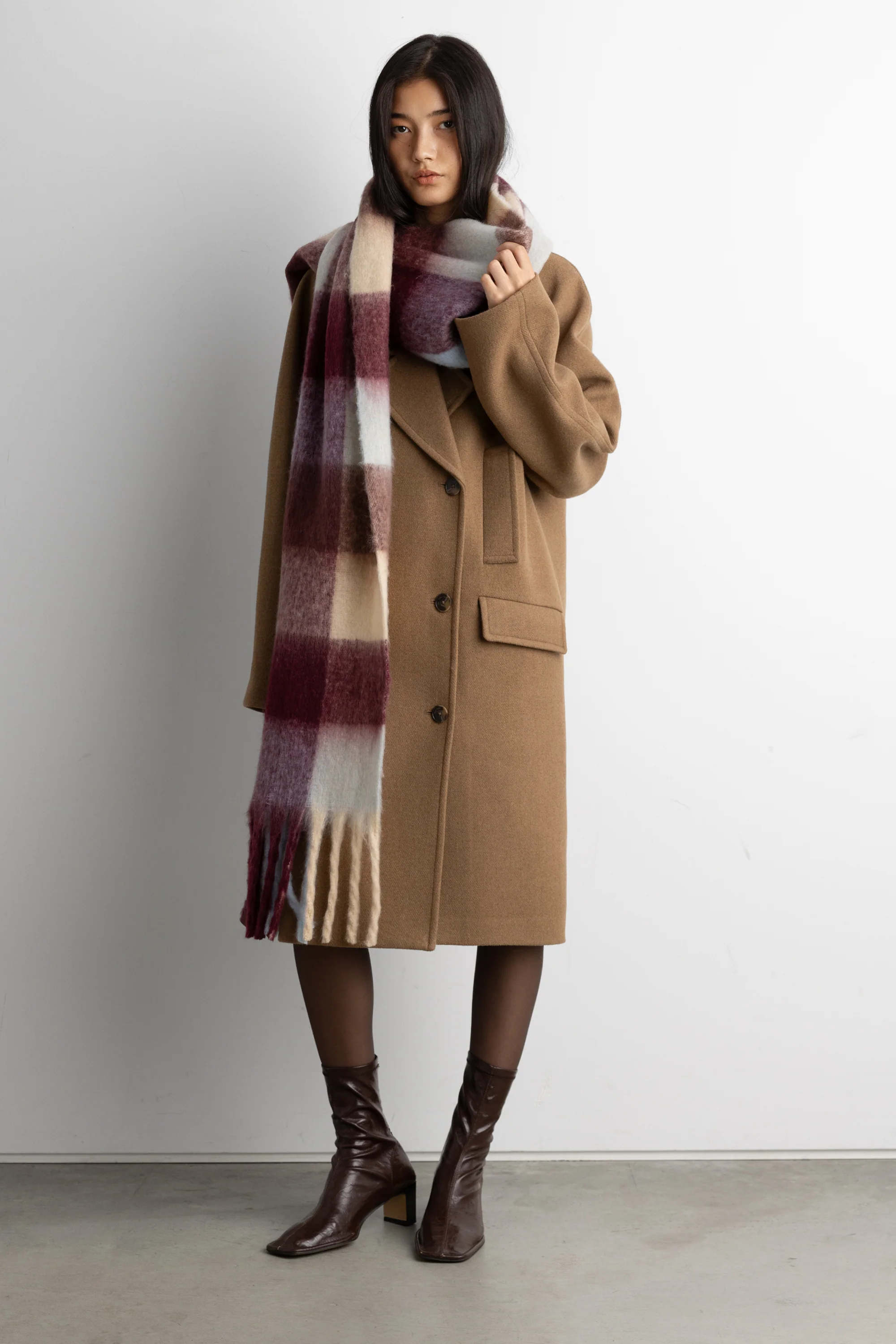 PATTERNED SCARF WITH TASSELS - Image 7