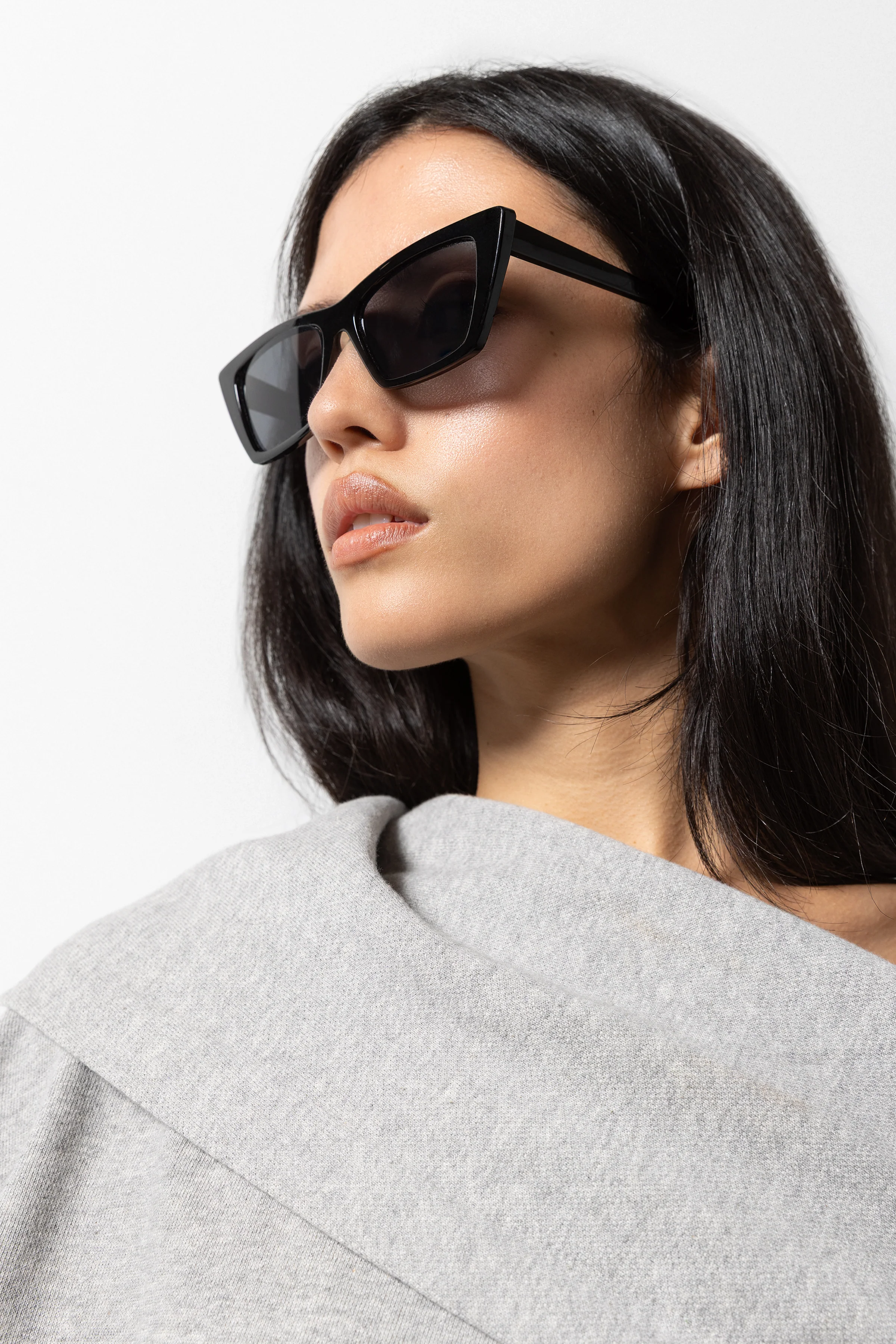 POINTED EDGE SUNGLASSES - Image 3