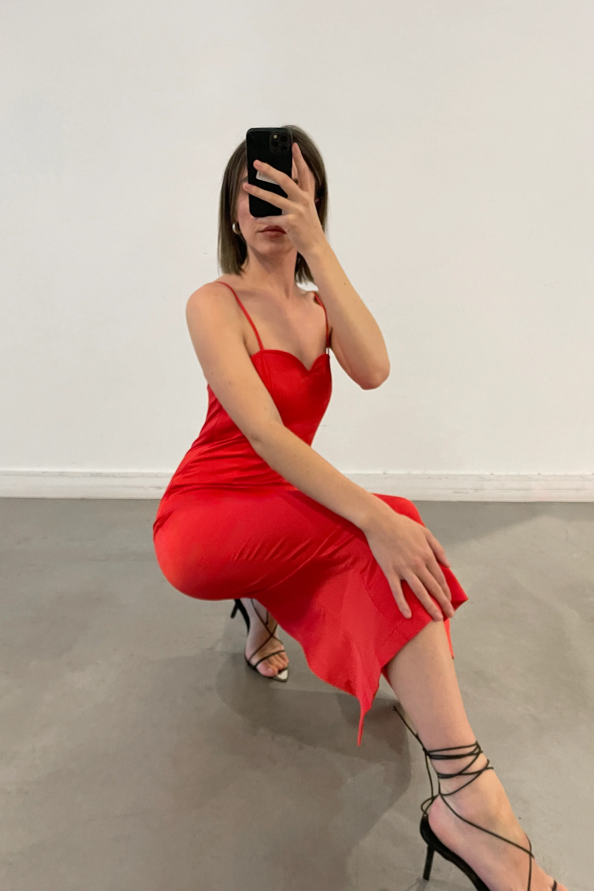 SATIN SWEETHEART MIDI DRESS - Image 9