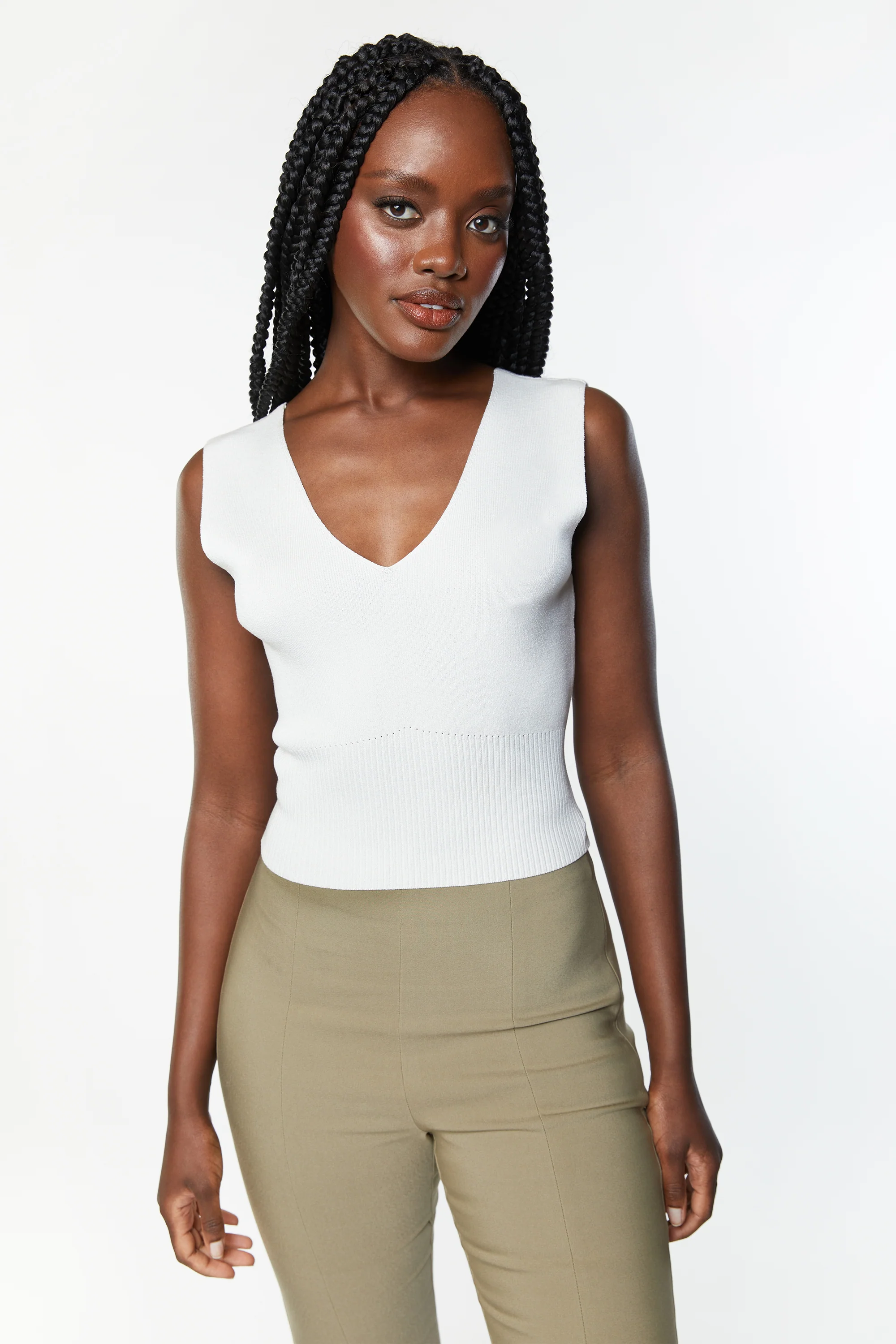 V-NECK SWEATER TANK - Image 3