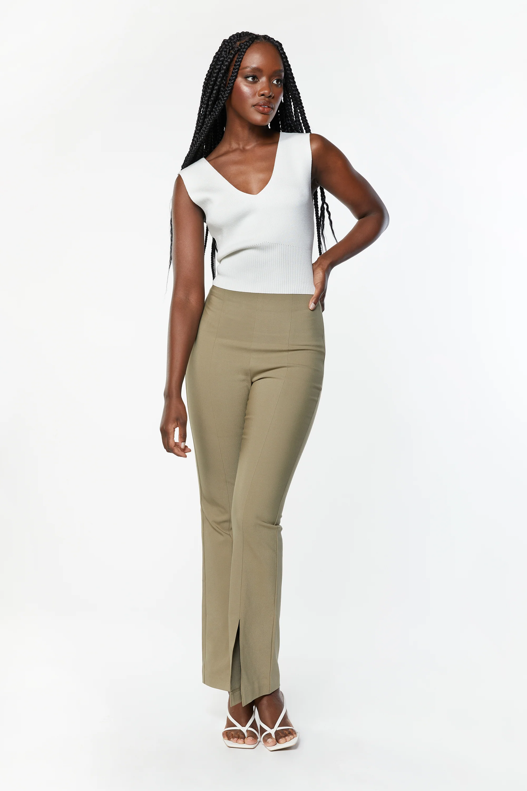 V-NECK SWEATER TANK - Image 4