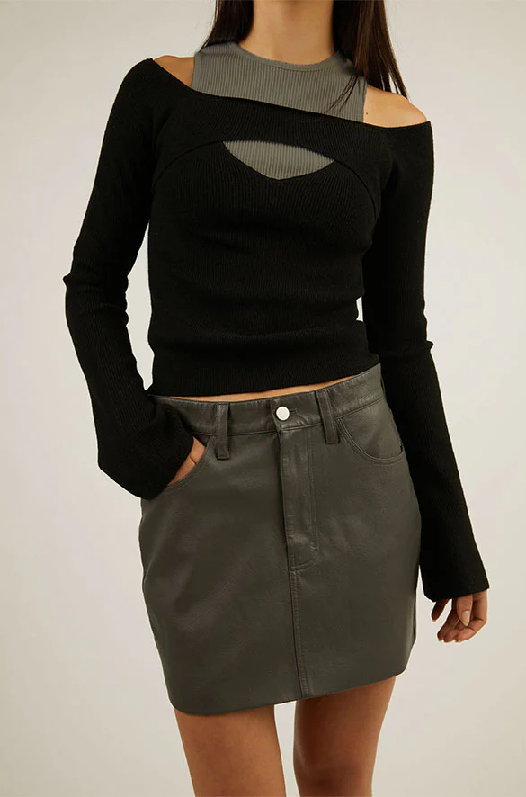 VEGAN LEATHER MINI SKIRT - Image 6