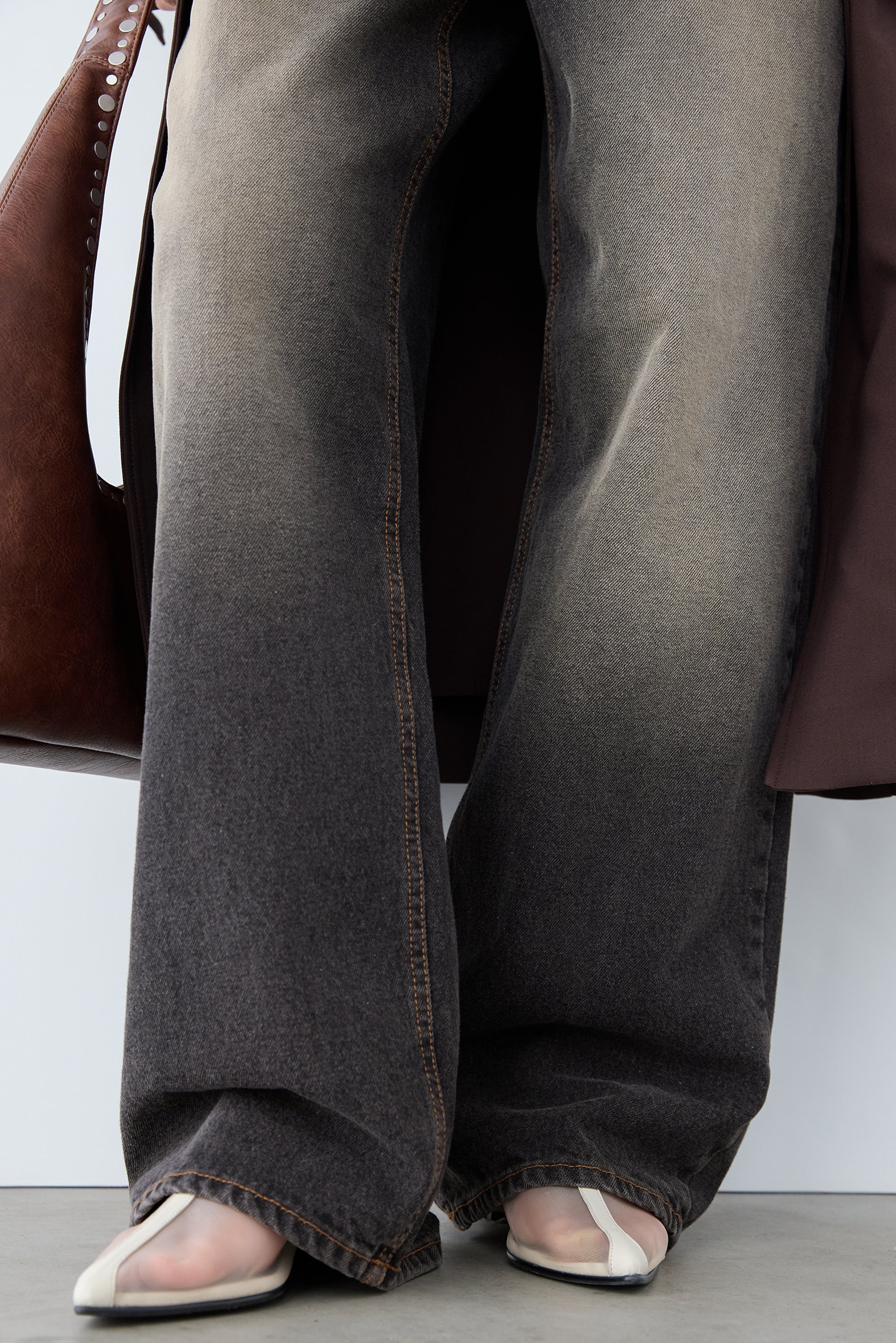 MID-RISE CURVED LEG VINTAGE WASH JEAN - Image 6