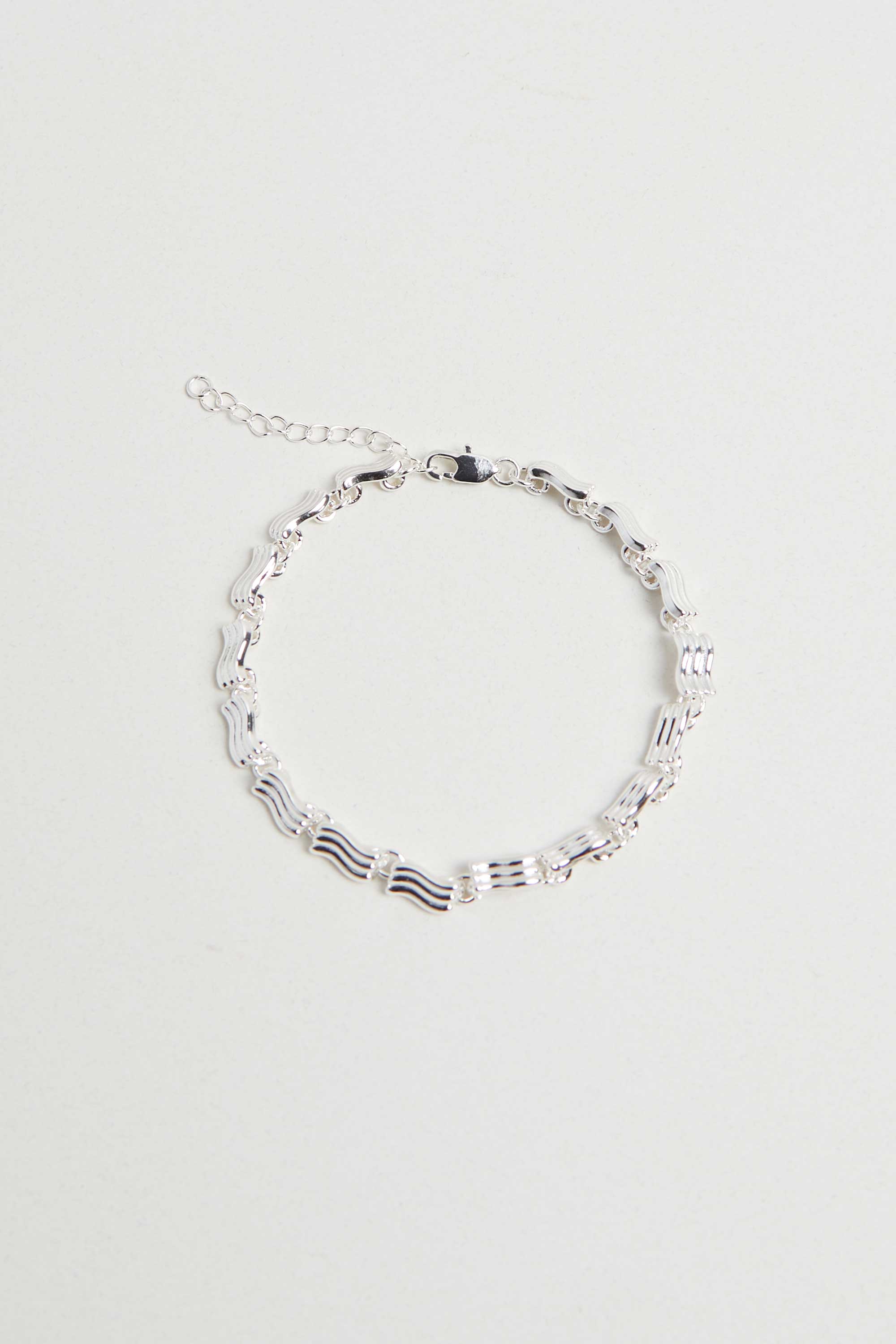 WAVY CHAIN BRACELET - Image 4